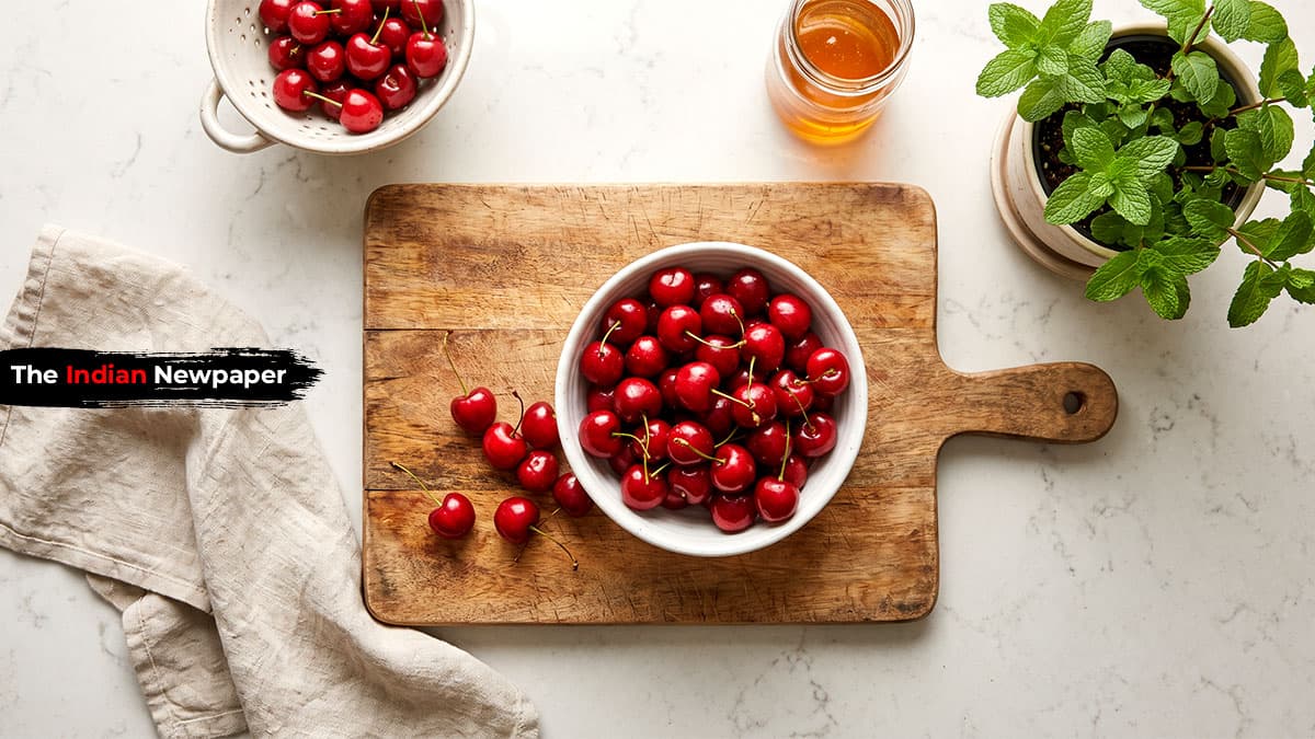 Red Cherry : Nutritional value in (100 gm) Benefit,Precaution,History 
